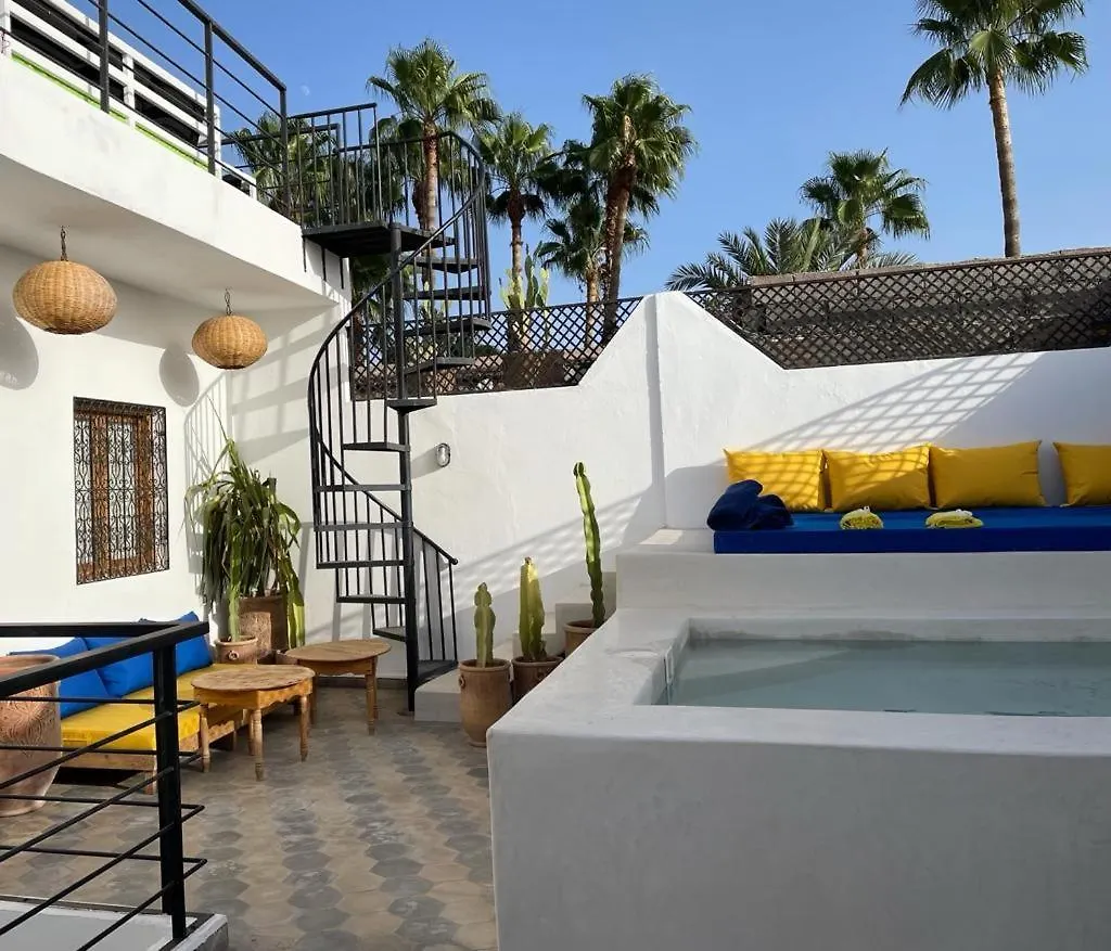 Riad Al Hamama Avec Bassin Chauffe contacts